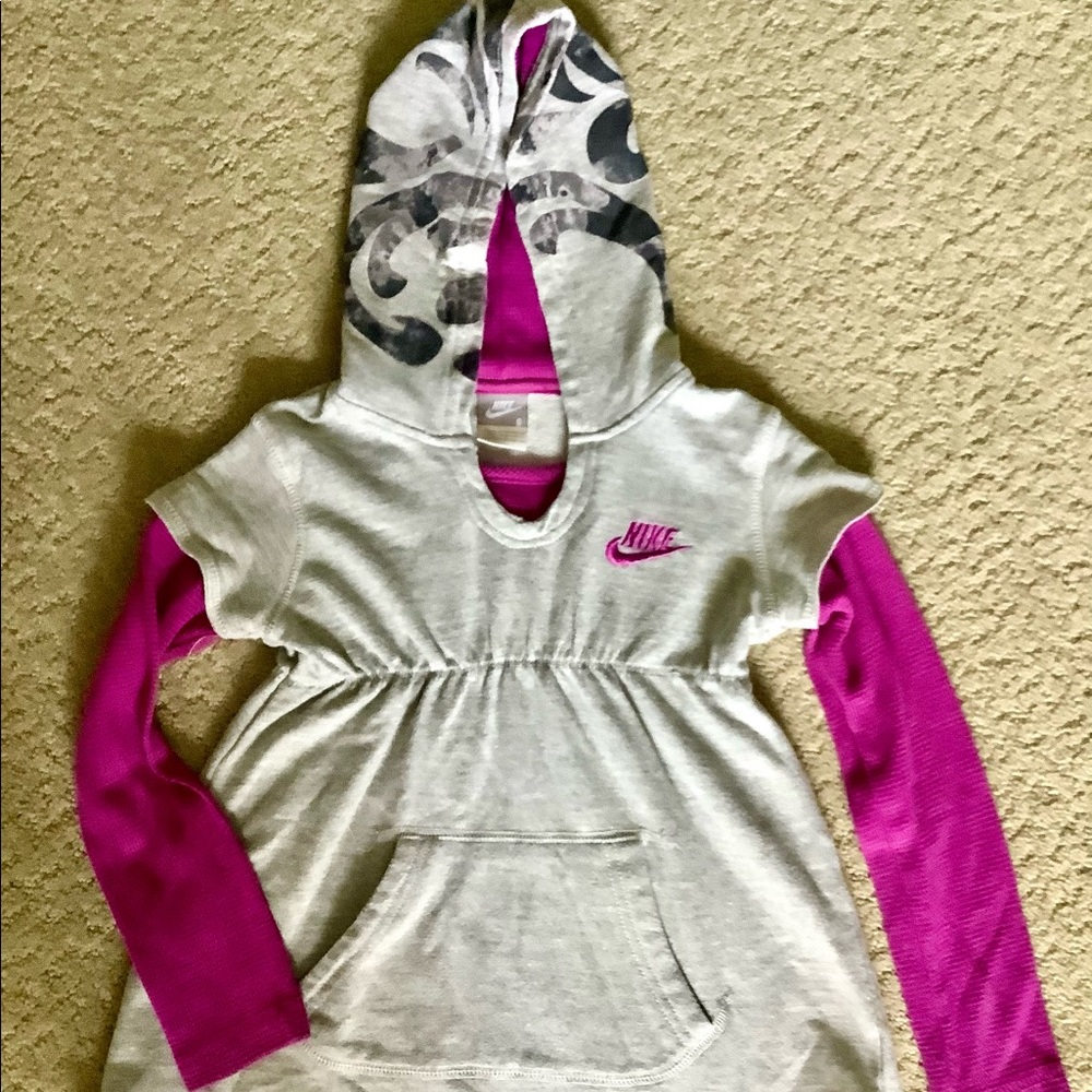 Girls Nike Hoodie EUC  6 Small